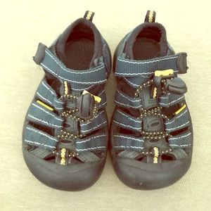 Keen toddler shoes